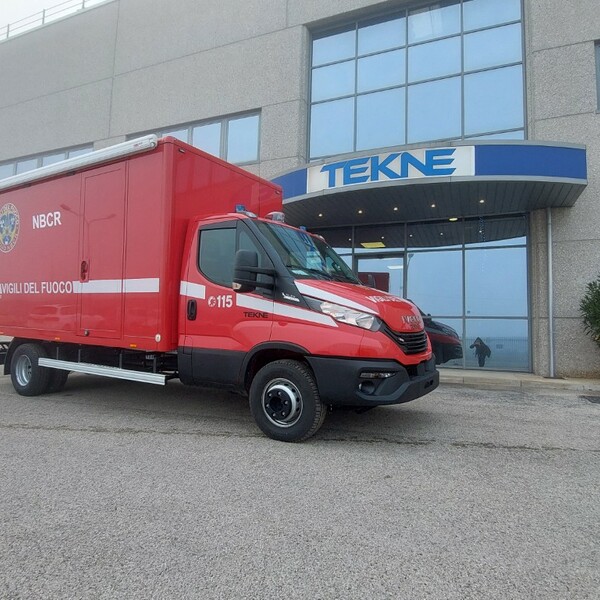 Il nuovo AUTOFURGONE per il NUCLEO NBCR dei VVF